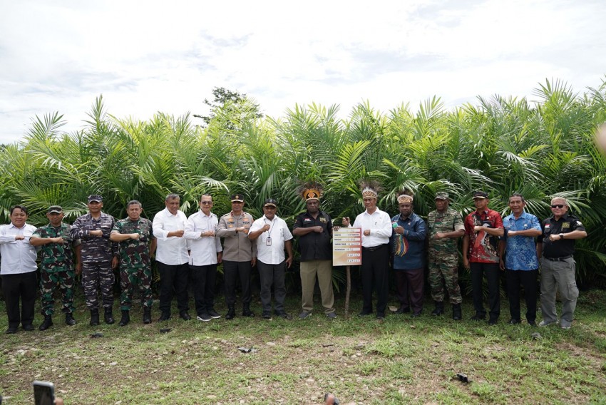 Mentan Amran Targetkan Papua Barat Jadi Contoh Hilirisasi Kelapa Sawit