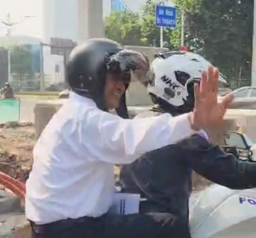 Viral di Media Sosial, Menteri Pertanian Naik Motor Hadiri Ratas di Istana