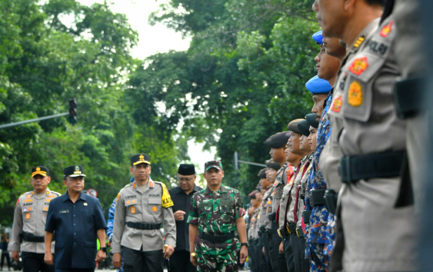 Sekda Herman Suryatman  Hadiri Apel Gelar Pasukan Operasi Lilin Lodaya 2024